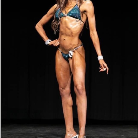 Meet your Posher, Allisa - Picture 7 of 16